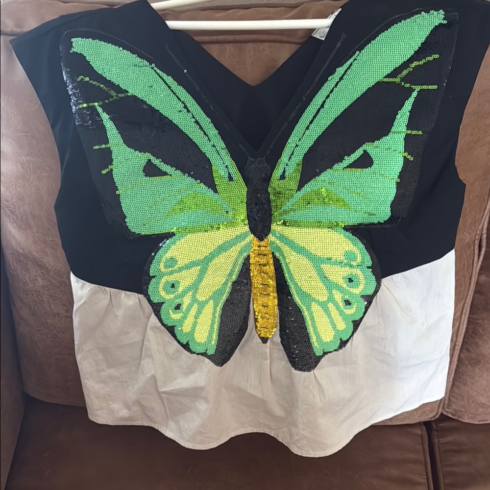 QUEEN OF SPARKLES Green Asymmetrical Graphic Muscle Tee